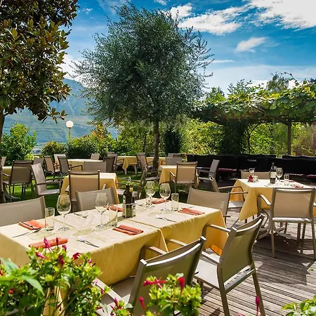 Pernhof Aparthotel Termeno